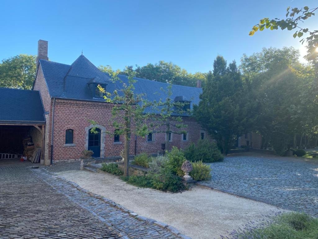 Les Confidences De Messire Sanglier, Stylished Guest Houses Beauraing Eksteriør bilde