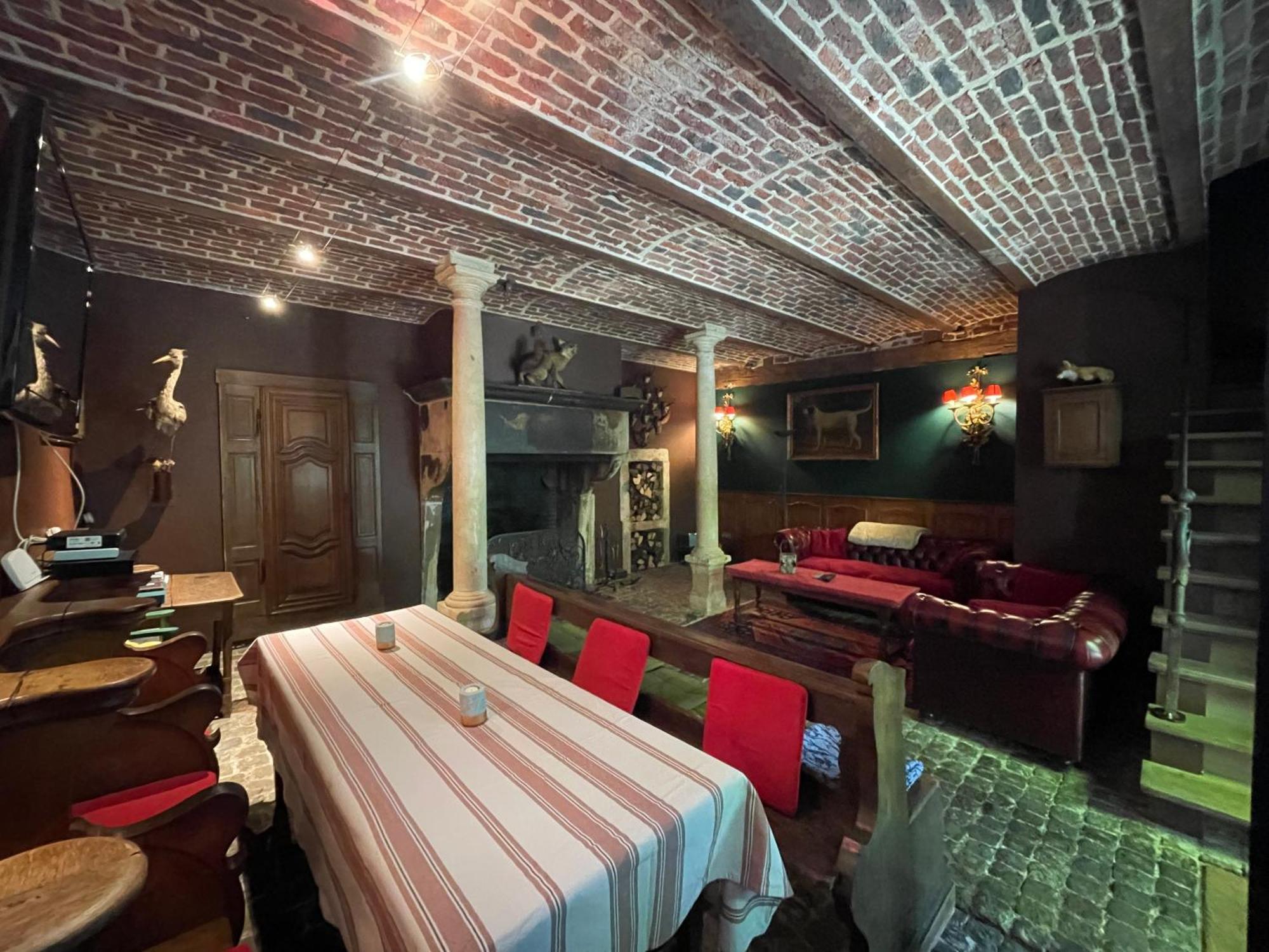Les Confidences De Messire Sanglier, Stylished Guest Houses Beauraing Eksteriør bilde